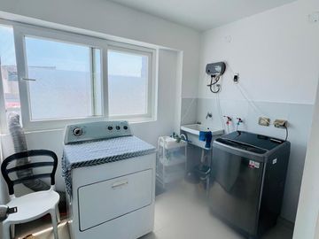 HERMOSÍSIMO TRIPLEX SUPER BIEN DISTRIBUÍDO