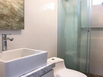 HERMOSÍSIMO TRIPLEX SUPER BIEN DISTRIBUÍDO