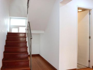 HERMOSÍSIMO TRIPLEX SUPER BIEN DISTRIBUÍDO