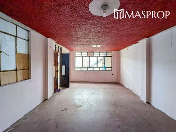 🏡 VENTA DE CASA COMO TERRENO – OPORTUNIDAD ÚNICA EN CENTRO DE LEGUIA