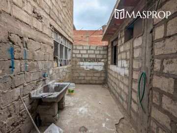 🏡 VENTA DE CASA COMO TERRENO – OPORTUNIDAD ÚNICA EN CENTRO DE LEGUIA