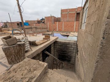🏡 VENTA DE CASA COMO TERRENO – OPORTUNIDAD ÚNICA EN CENTRO DE LEGUIA