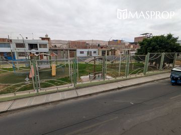 🏡 VENTA DE CASA COMO TERRENO – OPORTUNIDAD ÚNICA EN CENTRO DE LEGUIA