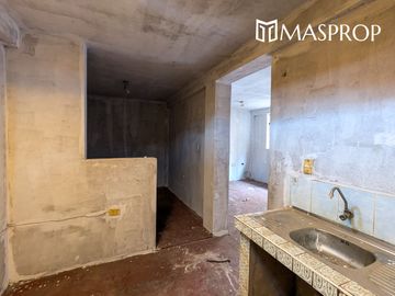 🏡 VENTA DE CASA COMO TERRENO – OPORTUNIDAD ÚNICA EN CENTRO DE LEGUIA