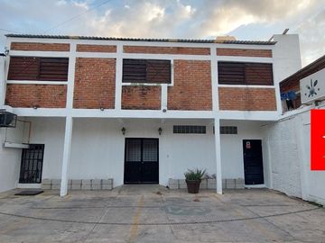 SE VENDE PROPIEDAD COMERCIAL EN 6 NORTE PONIENTE IDEAL PARA RESTAURANTE, OFICINA, BODEGA