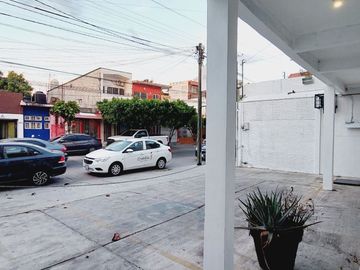 SE VENDE PROPIEDAD COMERCIAL EN 6 NORTE PONIENTE IDEAL PARA RESTAURANTE, OFICINA, BODEGA