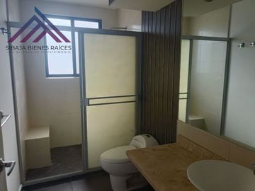 CASA EN VENTA A UN COSTADO DE WALMART DE CARR 57