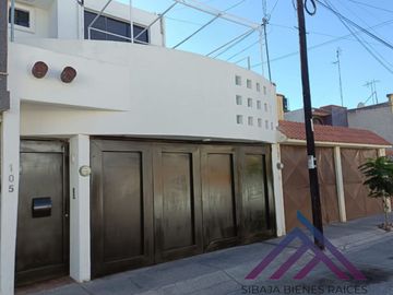 CASA EN VENTA A UN COSTADO DE WALMART DE CARR 57