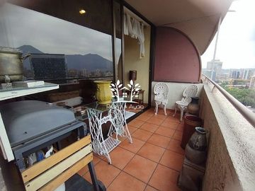 Departamento con vista al Parque Araucano en Las Condes