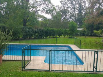 Oportunidad! Casa 5 Ambientes con Pileta en Las Praderas de Lujan