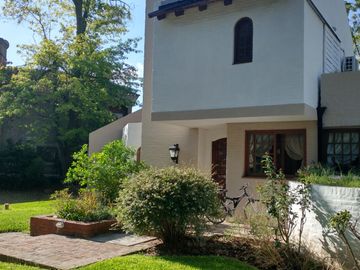 Oportunidad! Casa 5 Ambientes con Pileta en Las Praderas de Lujan