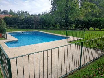 Oportunidad! Casa 5 Ambientes con Pileta en Las Praderas de Lujan