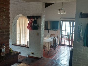 Oportunidad! Casa 5 Ambientes con Pileta en Las Praderas de Lujan