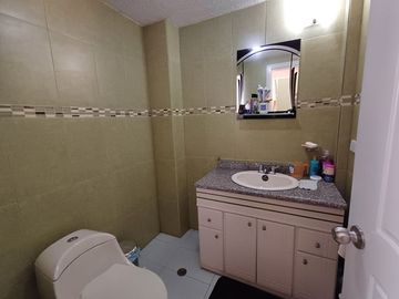 SE VENDE CASA DE DOS PLANTAS, 110,61 M² CIUDAD BICENTENARIO - QUITO - PICHINCHA - ECUADOR