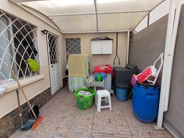 SE VENDE CASA DE DOS PLANTAS, 110,61 M² CIUDAD BICENTENARIO - QUITO - PICHINCHA - ECUADOR