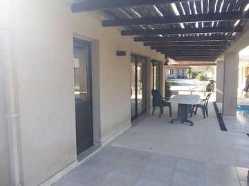 Magnifica Casa en Dos Plantas Sobre Terreno de 1441 m - Praderas de Lujan