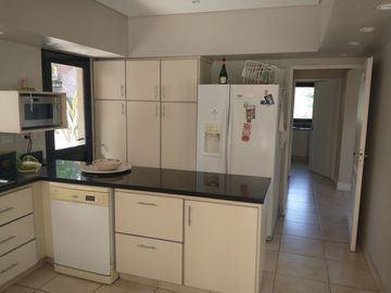 Magnifica Casa en Dos Plantas Sobre Terreno de 1441 m - Praderas de Lujan