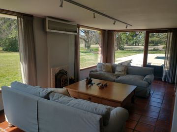 Excelente Casa 2 Plantas en Las Praderas de Lujan