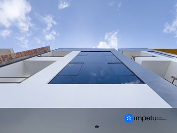 En venta casa rentera con local comercial y cuatro departamentos
