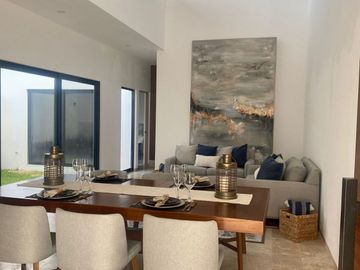 CASA EN VENTA DE 4 RECAMARAS , EN PRIVADA EN ZONA PEDREGALES