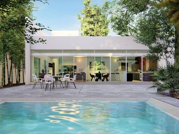 Casa con alberca privada y terraza, en venta, Huayacán, Cancún