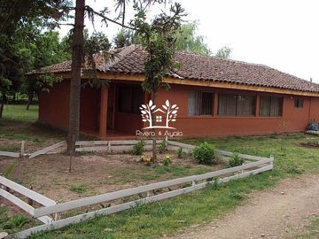 Hermosa Parcela con casa denominada 