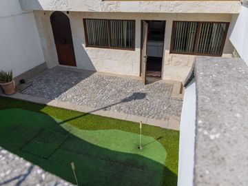 SE VENDE HERMOSA RESIDENCIA EN BARRIO SAN FRANCISCO