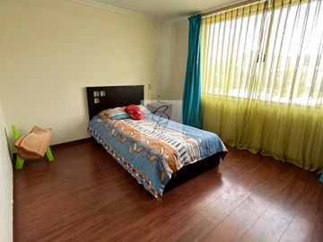 CASA EN VENTA CARCELÉN, SECTOR COLEGIO EINSTEIN, 4 DORMITORIOS