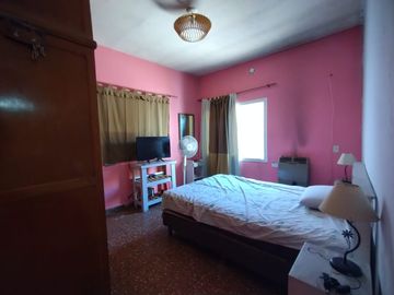 Castelar - Venta - Casa 3 Ambientes