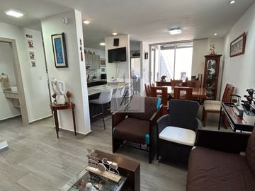 CASA EN VENTA LOS CHILLOS, AV. ILALO 3 DORMITORIOS