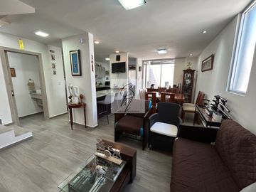CASA EN VENTA LOS CHILLOS, AV. ILALO 3 DORMITORIOS