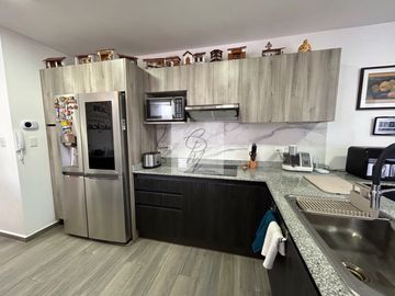 CASA EN VENTA LOS CHILLOS, AV. ILALO 3 DORMITORIOS