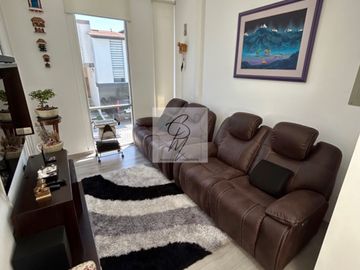CASA EN VENTA LOS CHILLOS, AV. ILALO 3 DORMITORIOS