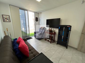 CASA EN VENTA LOS CHILLOS, AV. ILALO 3 DORMITORIOS