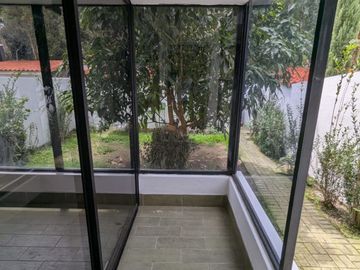 CASA DE VENTA 4 DORMITORIOS TUMBACO SECTOR SANTA ROSA