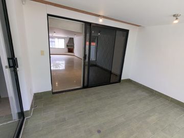 CASA DE VENTA 4 DORMITORIOS TUMBACO SECTOR SANTA ROSA