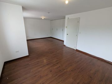 CASA DE VENTA 4 DORMITORIOS TUMBACO SECTOR SANTA ROSA