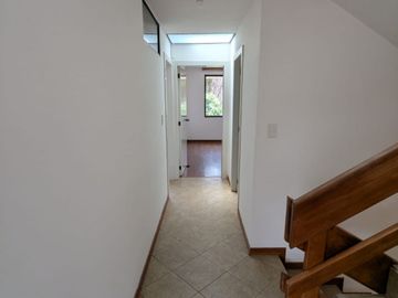 CASA DE VENTA 4 DORMITORIOS TUMBACO SECTOR SANTA ROSA