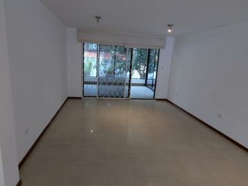 CASA DE VENTA 4 DORMITORIOS TUMBACO SECTOR SANTA ROSA