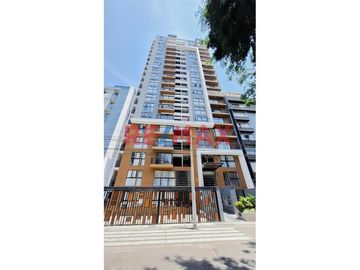 Venta De Elegante Departamento Remodelado Con Diseño Moderno Y Acabados De Alta Calidad En San Miguel