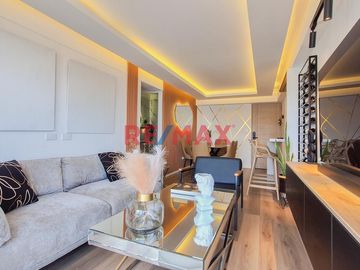 Venta De Elegante Departamento Remodelado Con Diseño Moderno Y Acabados De Alta Calidad En San Miguel