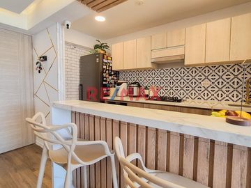 Venta De Elegante Departamento Remodelado Con Diseño Moderno Y Acabados De Alta Calidad En San Miguel