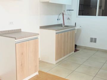 SE ALQUILA DEPARTAMENTO DE ESTRENO EN COMAS