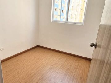SE ALQUILA DEPARTAMENTO DE ESTRENO EN COMAS