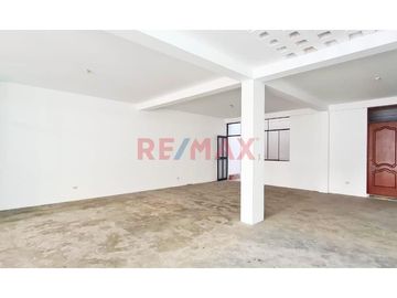 Alquiler Local Comercial En San Martin De Porres De 160M2