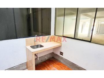 Alquiler Local Comercial En San Martin De Porres De 160M2