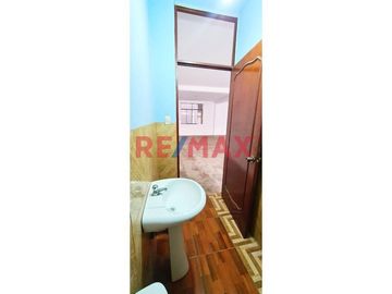 Alquiler Local Comercial En San Martin De Porres De 160M2
