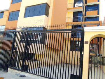 ALQUILO  Moderno departamento en cuarto piso ubicado en la mejor zona de Umacollo
