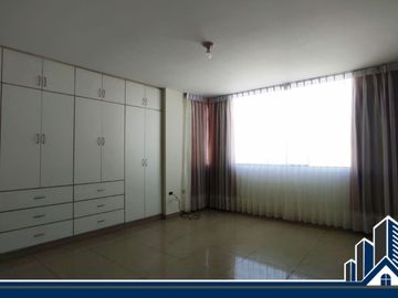 ALQUILO  Moderno departamento en cuarto piso ubicado en la mejor zona de Umacollo