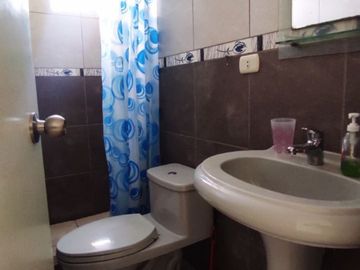 ALQUILO  Moderno departamento en cuarto piso ubicado en la mejor zona de Umacollo